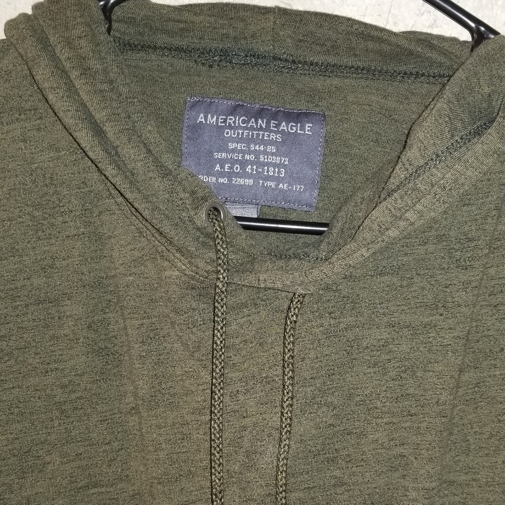 American Eagle Outfitters Large Green ombre long sleeve unisex
